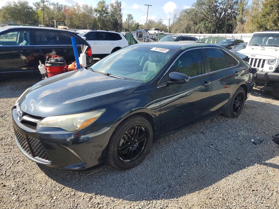 TOYOTA CAMRY LE 2016 z numerem VIN 4T1BF1FK6GU220800 - Zdjęcie z aukcji