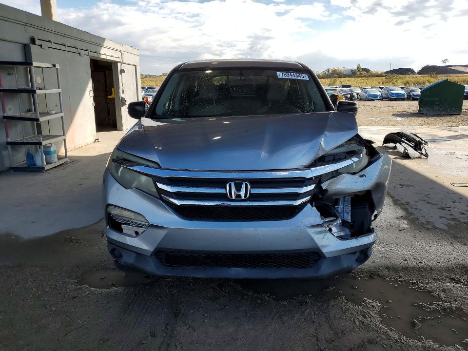 Photo 5 from auction – 2017 HONDA PILOT LX with VIN 5FNYF5H12HB001031