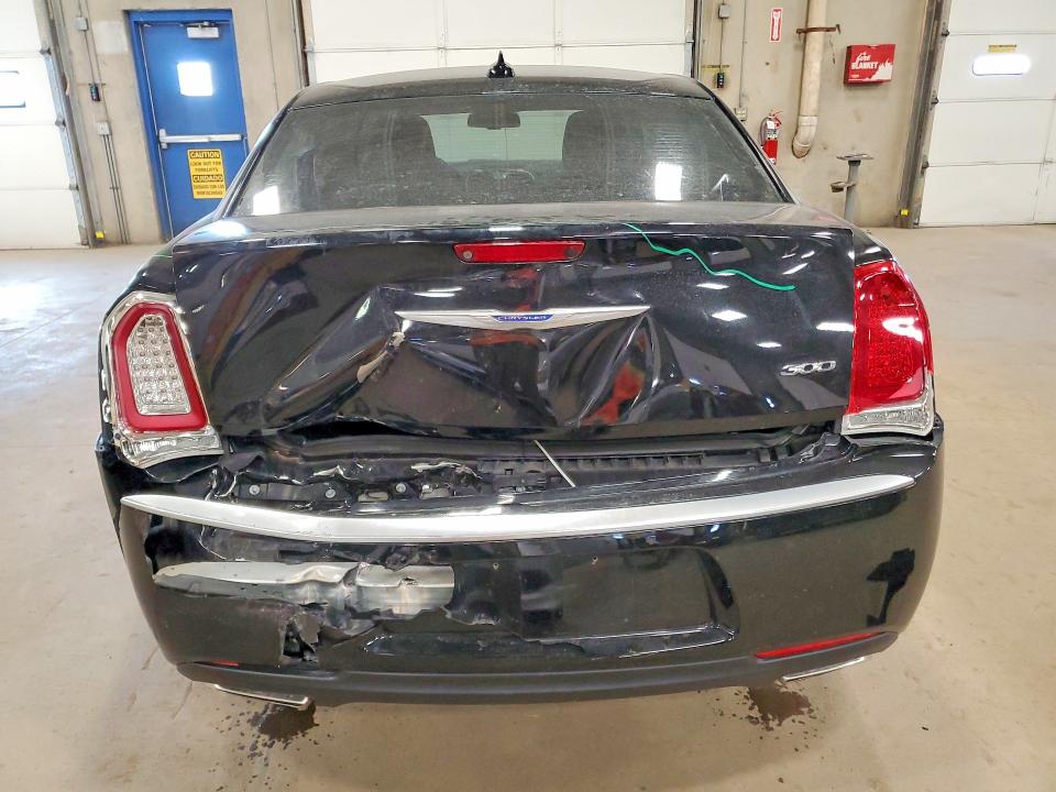 Photo 6 from auction – 2019 CHRYSLER 300 with VIN 2C3CCAAG3KH715623