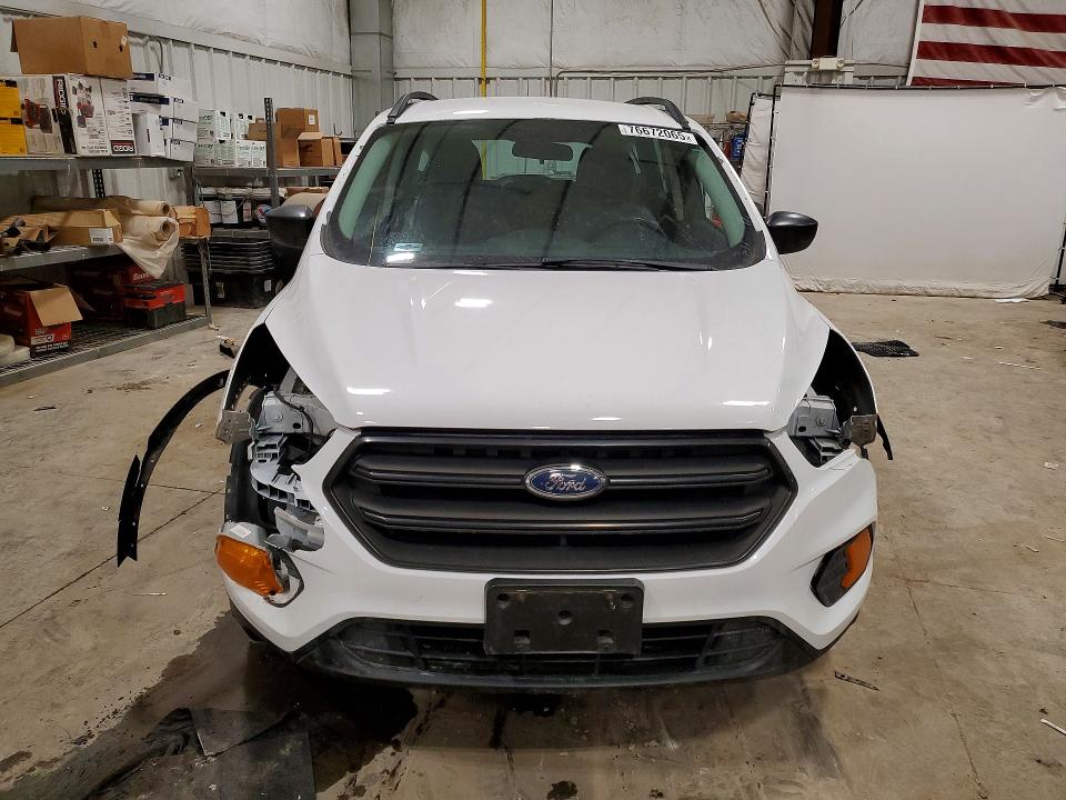 Photo 5 from auction – 2017 FORD ESCAPE with VIN 1FMCU0F71HUC45170