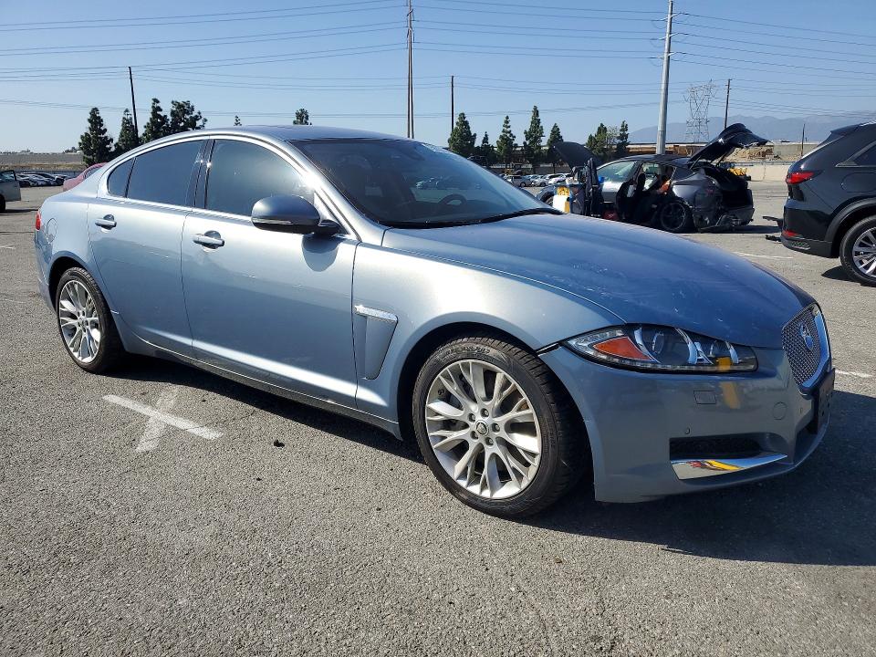 Photo 4 from auction – 2013 JAGUAR XF with VIN SAJWA0E72D8S88142