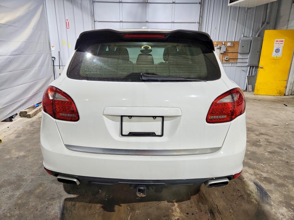 Photo 6 from auction – 2011 PORSCHE CAYENNE S with VIN WP1AB2A27BLA52221