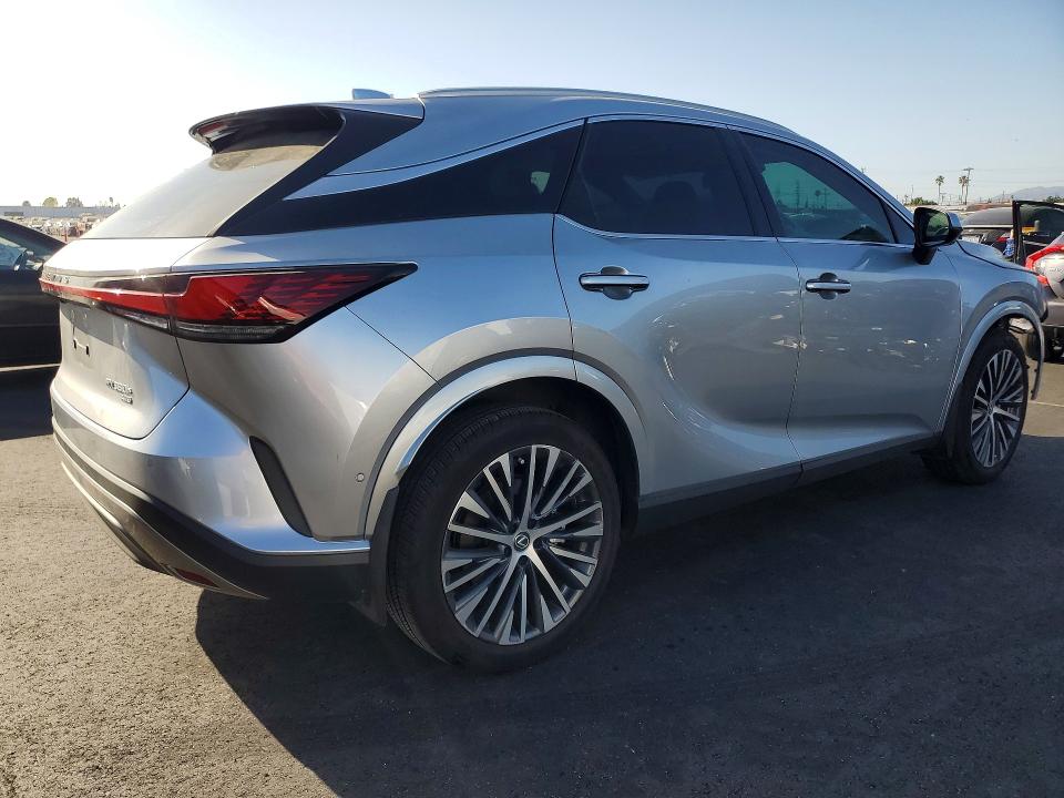 Photo 3 from auction – 2024 LEXUS RX with VIN 2T2BBMCA0RC057229