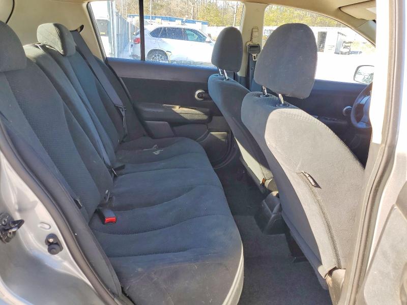 Photo 11 from auction – 2010 NISSAN VERSA S with VIN 3N1BC1CP8AL372272