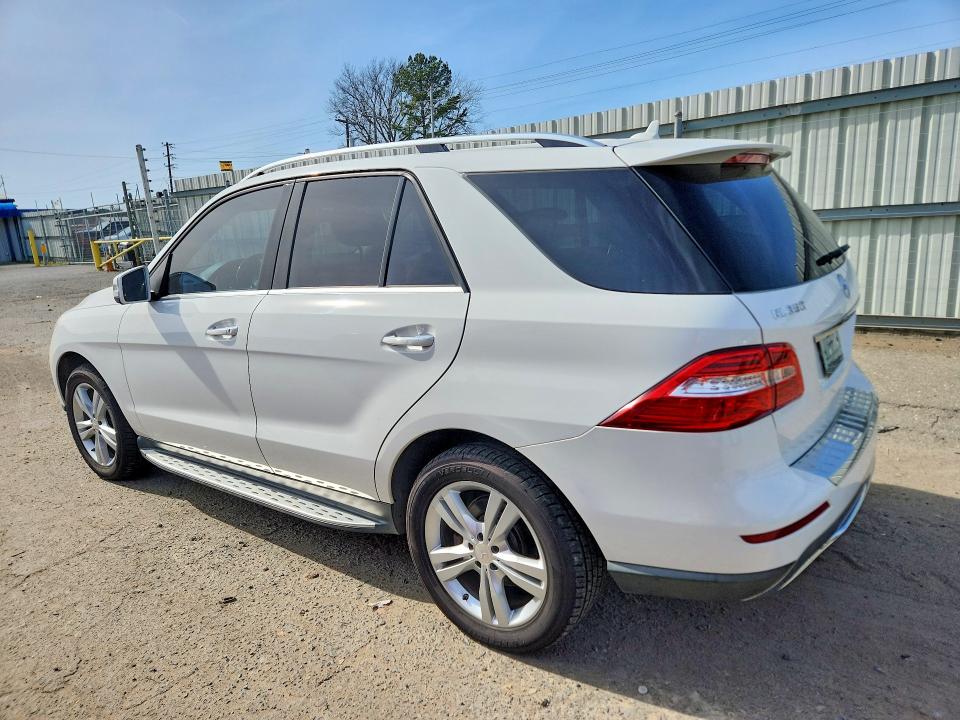 Photo 2 from auction – 2015 MERCEDES-BENZ ML with VIN 4JGDA5JB6FA556582