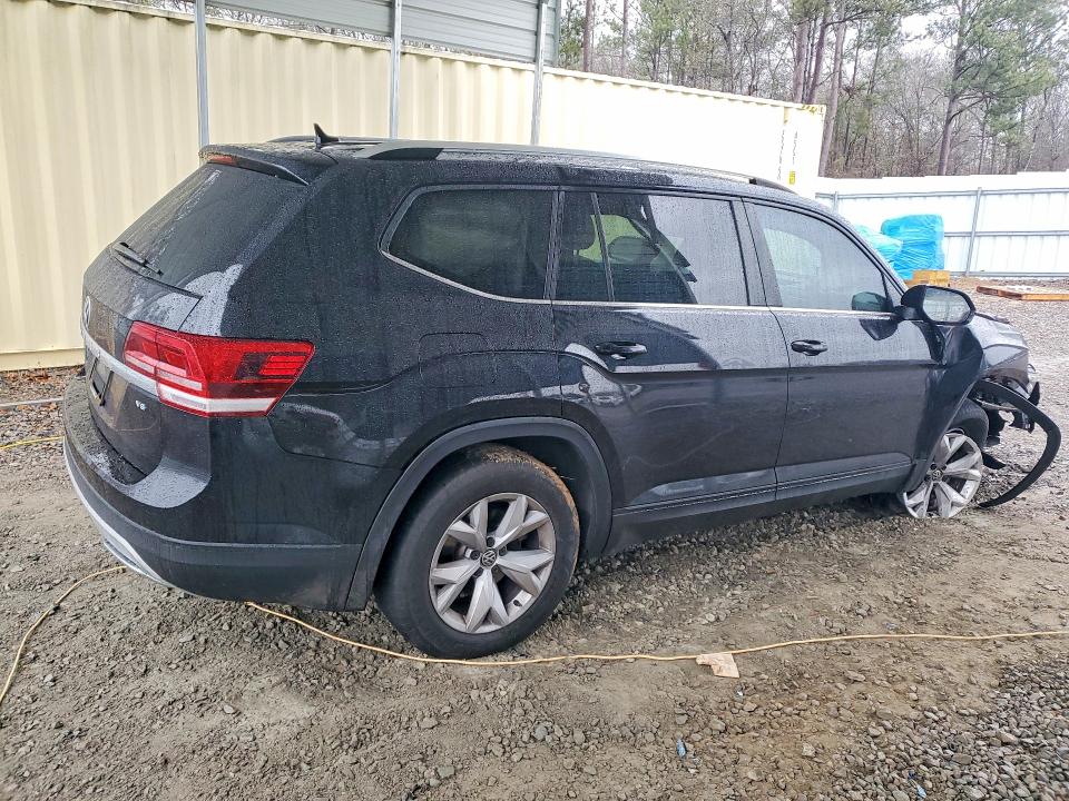 Photo 3 from auction – 2018 VOLKSWAGEN ATLAS with VIN 1V2DR2CA6JC520676