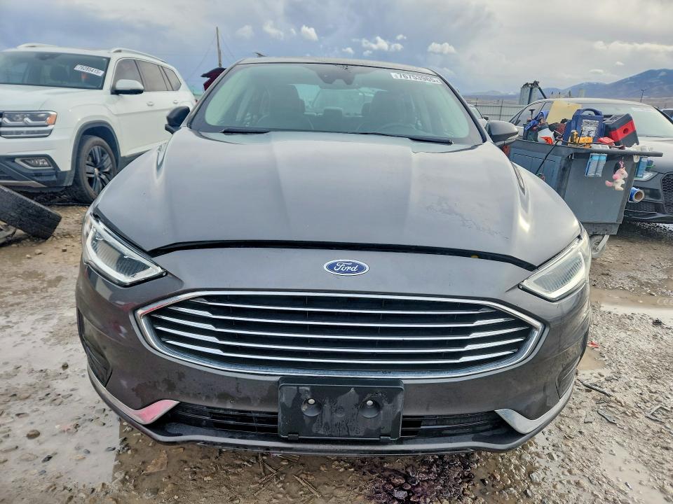 Photo 5 from auction – 2019 FORD FUSION SEL with VIN 3FA6P0CD0KR114402