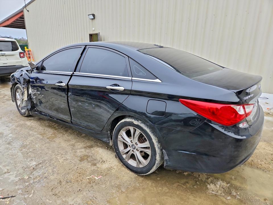 Photo 2 from auction – 2013 HYUNDAI SONATA with VIN 5NPEC4AC1DH714855