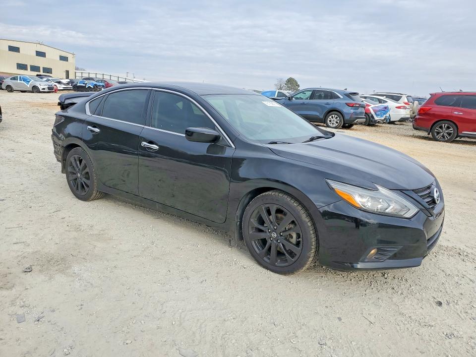 Photo 4 from auction – 2018 NISSAN ALTIMA 2.5 with VIN 1N4AL3AP1JC287864