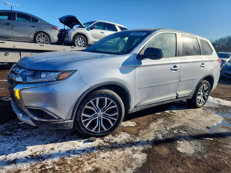 MITSUBISHI OUTLANDER 2016 with VIN JA4AZ3A3XGZ021586 - Photo from auction