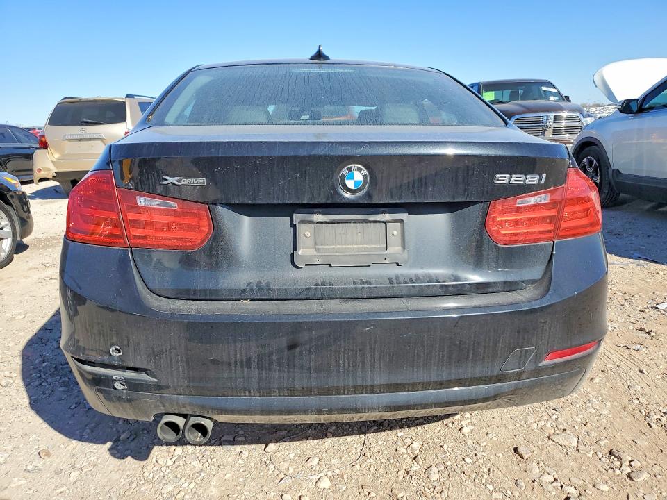 Photo 6 from auction – 2015 BMW 328 XI with VIN WBA3B3G59FNR87572