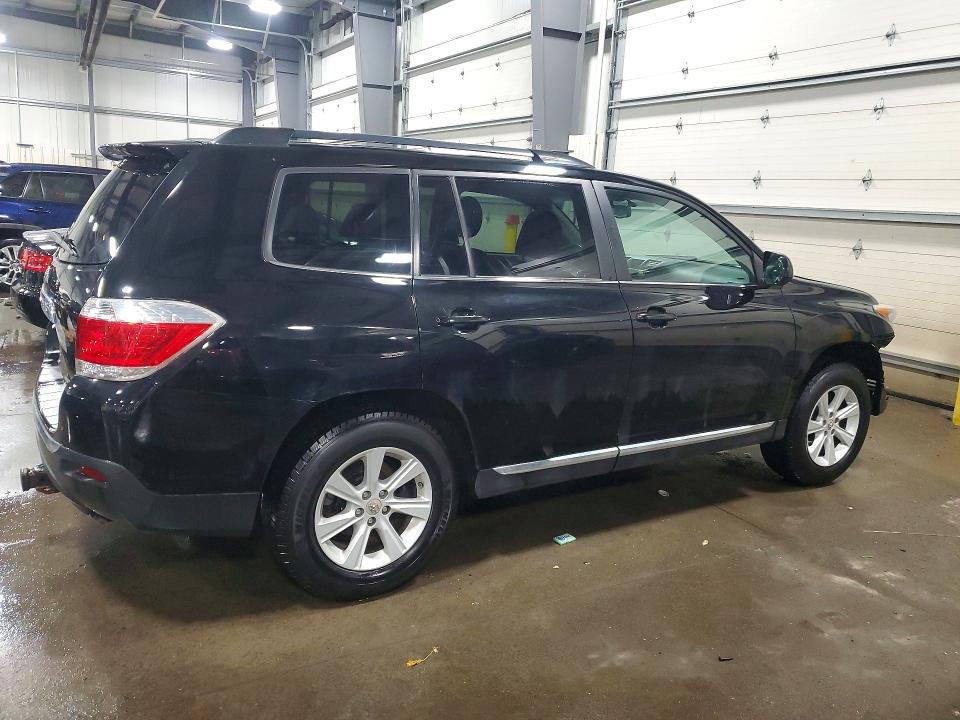 Photo 3 from auction – 2012 TOYOTA HIGHLANDER with VIN 5TDBK3EH4CS139228