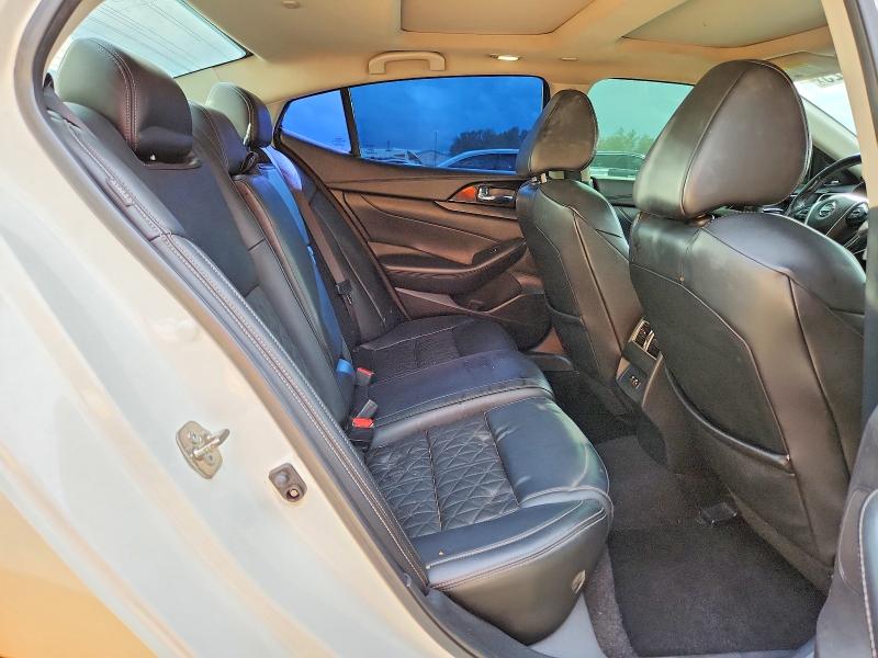 Photo 10 from auction – 2019 NISSAN MAXIMA with VIN 1N4AA6AV1KC362893
