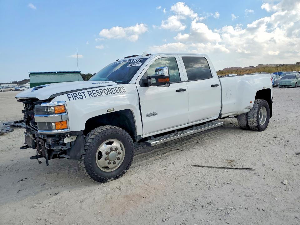 CHEVROLET SILVERADO 2017 with VIN 1GC4K1EYXHF148228 - Photo from auction