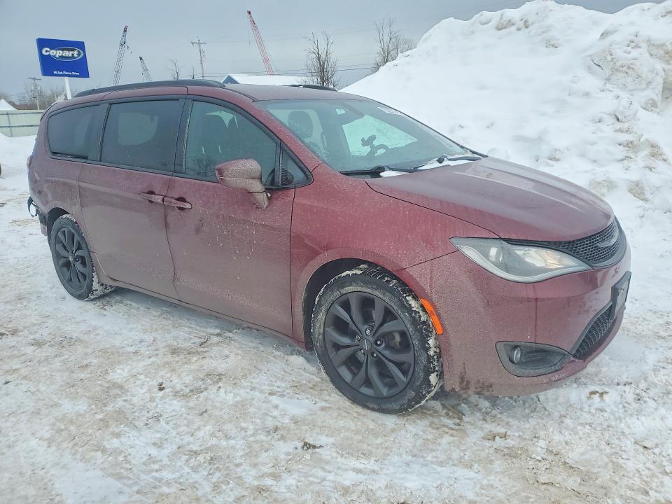 Photo 4 from auction – 2020 CHRYSLER PACIFICA with VIN 2C4RC1BG9LR116824