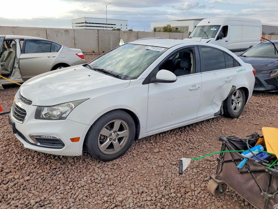CHEVROLET CRUZE LT 2015 with VIN 1G1PC5SB3F7281527 - Photo from auction