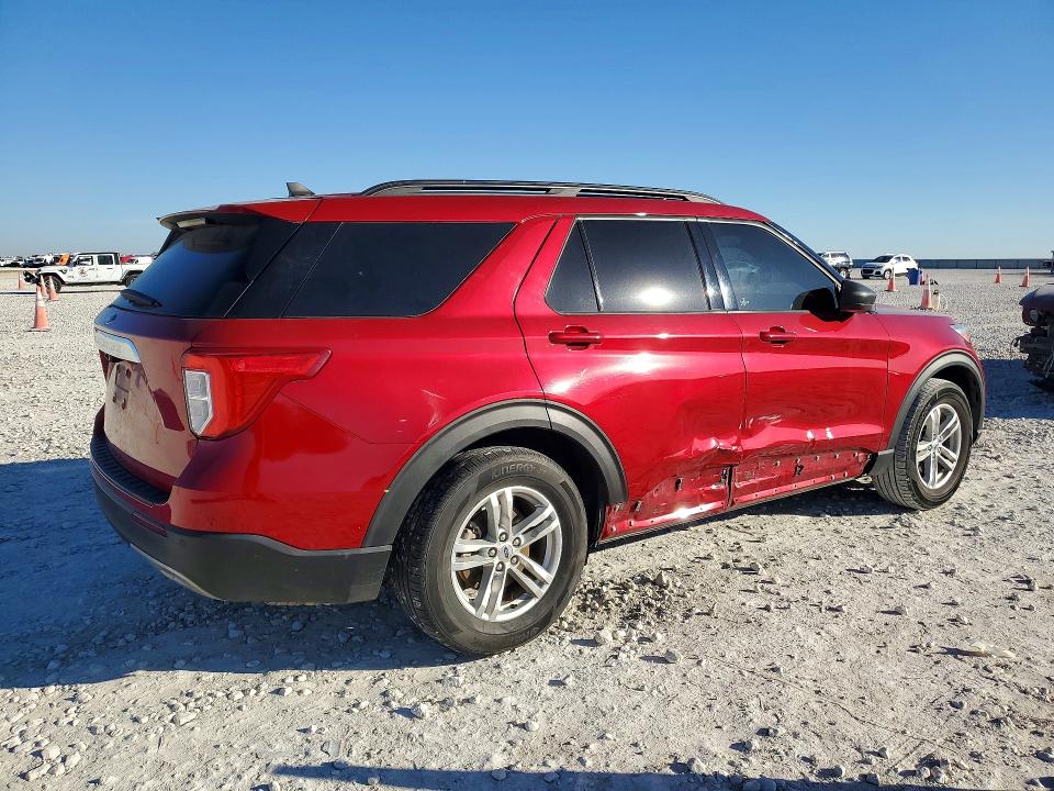 Photo 3 from auction – 2022 FORD EXPLORER with VIN 1FMSK7DH8NGA81738