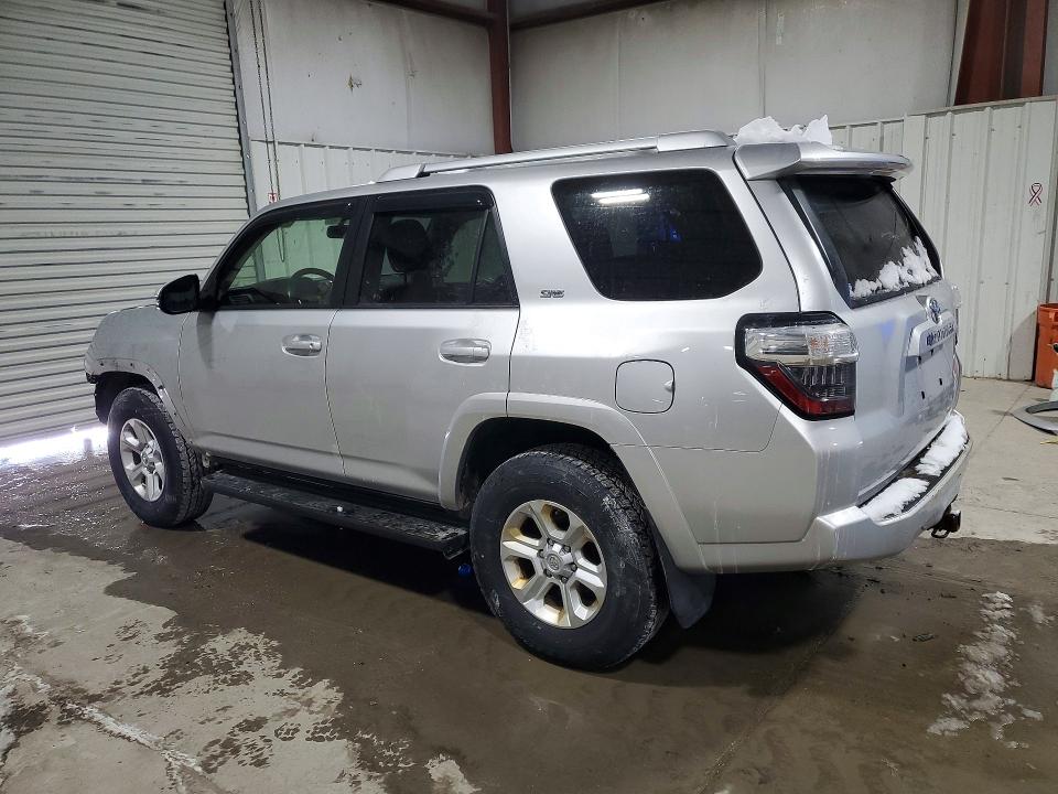 Photo 2 from auction – 2014 TOYOTA 4RUNNER SR with VIN JTEBU5JR0E5158108