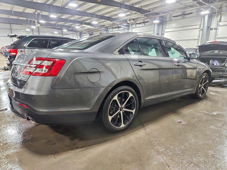 Photo 3 from auction – 2016 FORD TAURUS LIM with VIN 1FAHP2F86GG156428
