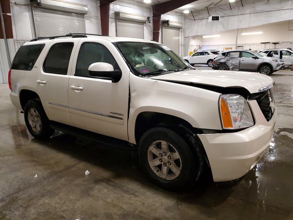Photo 4 from auction – 2011 GMC YUKON with VIN 1GKS2CE06BR109479