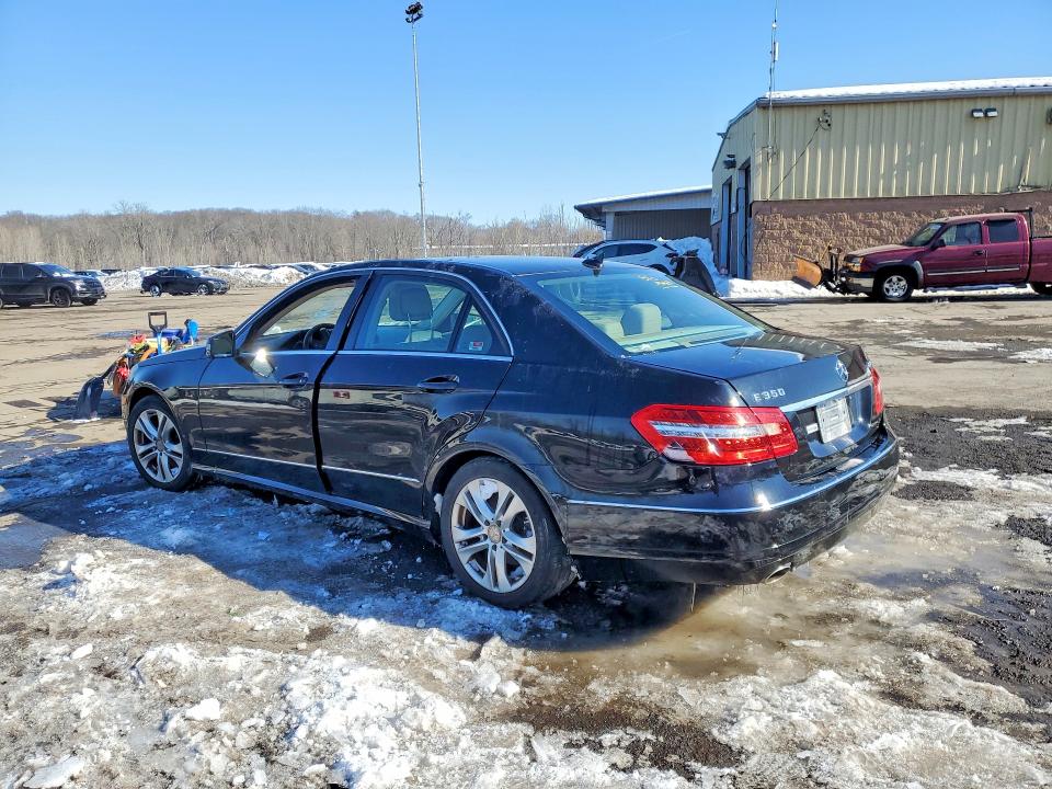 Photo 2 from auction – 2010 MERCEDES-BENZ E with VIN WDDHF8HBXAA092533