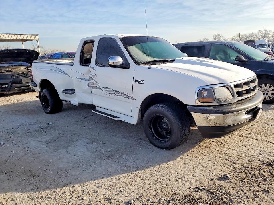 Photo 4 from auction – 1997 FORD F150 with VIN 1FTDX07W0VKB61127