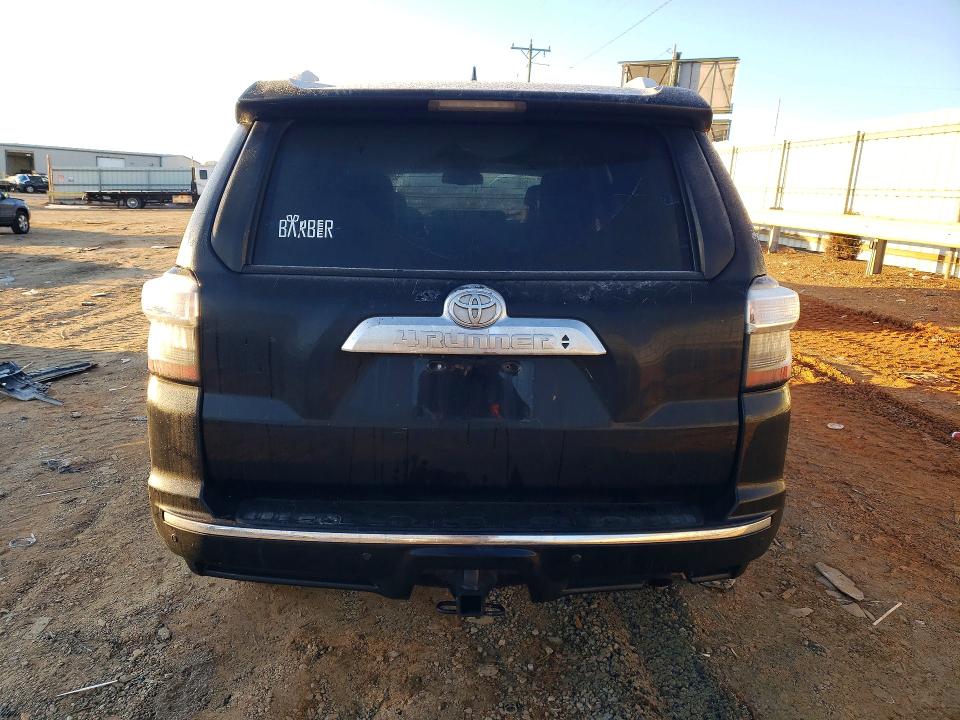 Photo 6 from auction – 2018 TOYOTA 4RUNNER with VIN JTEBU5JR2J5560271
