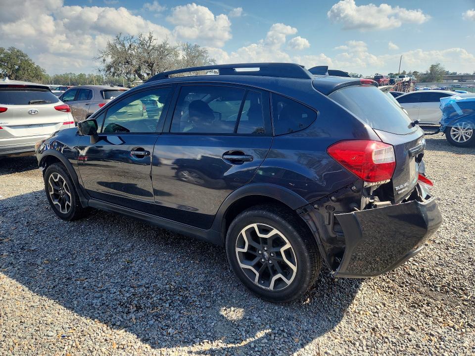 Photo 2 from auction – 2016 SUBARU CROSSTREK with VIN JF2GPADC2G8203392