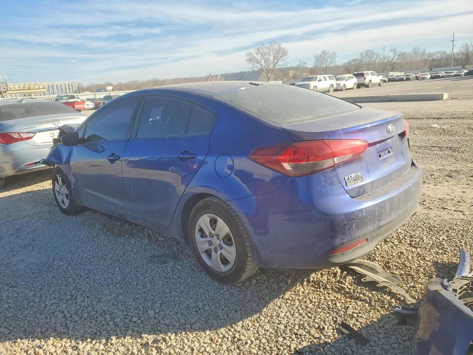 Photo 2 from auction – 2017 KIA FORTE LX with VIN 3KPFK4A72HE027842