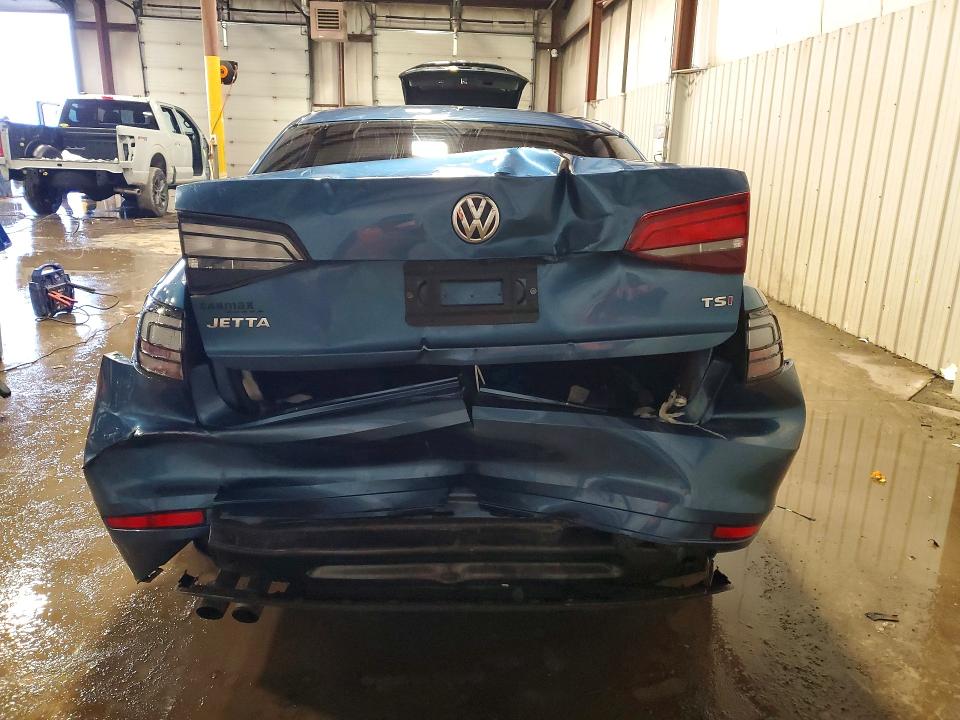 Photo 6 from auction – 2017 VOLKSWAGEN JETTA S with VIN 3VW2B7AJ9HM411177