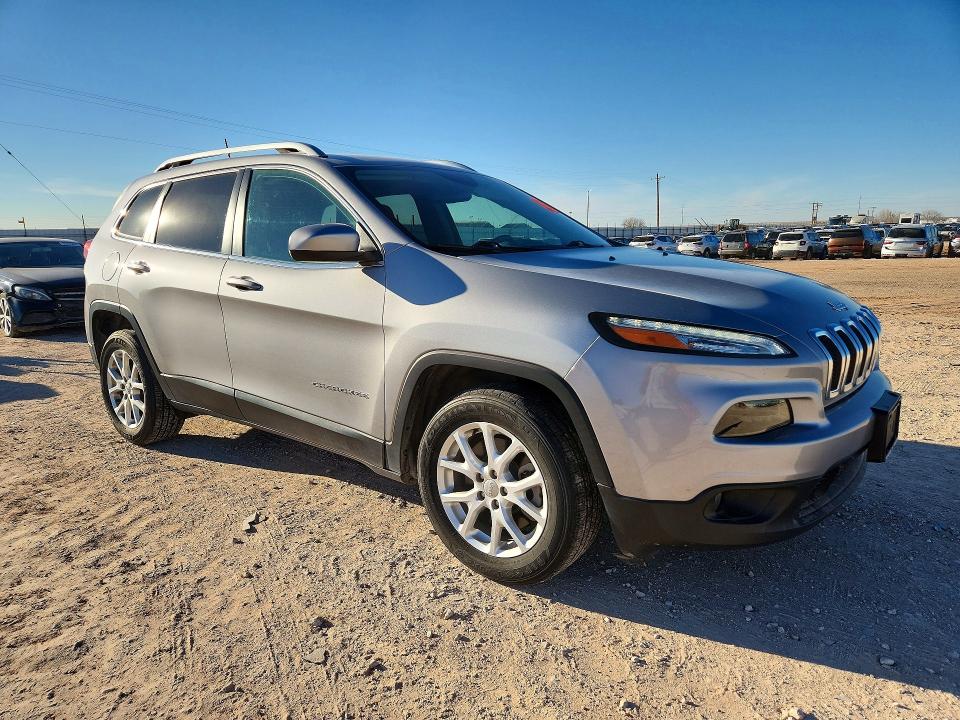 Photo 4 from auction – 2018 JEEP CHEROKEE L with VIN 1C4PJLCB2JD566083