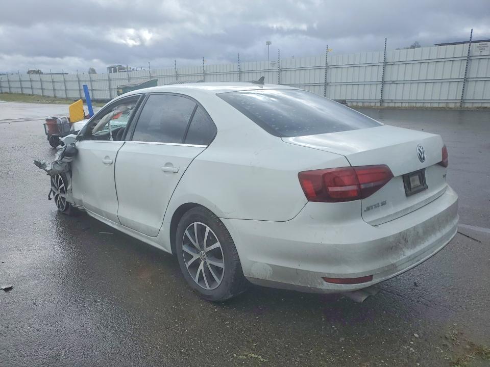 Photo 2 from auction – 2017 VOLKSWAGEN JETTA with VIN 3VWDB7AJ0HM233894