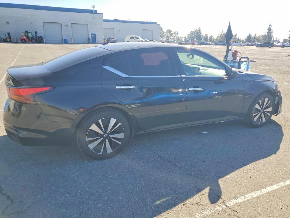 Photo 3 from auction – 2020 NISS ALTIMA with VIN 1N4BL4EV0LC147200