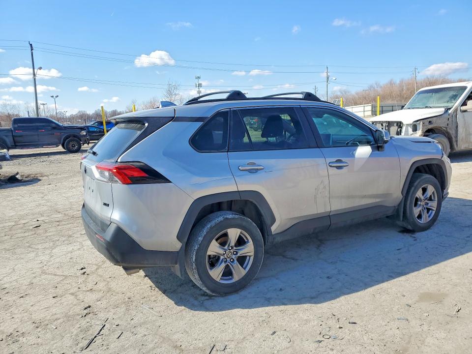 Photo 3 from auction – 2023 TOYOTA RAV4 with VIN 2T3W1RFV7PC238935