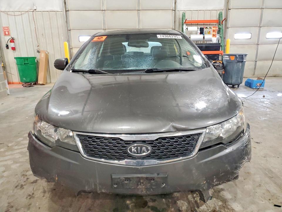 Photo 5 from auction – 2013 KIA FORTE with VIN KNAFW5A32D5726334