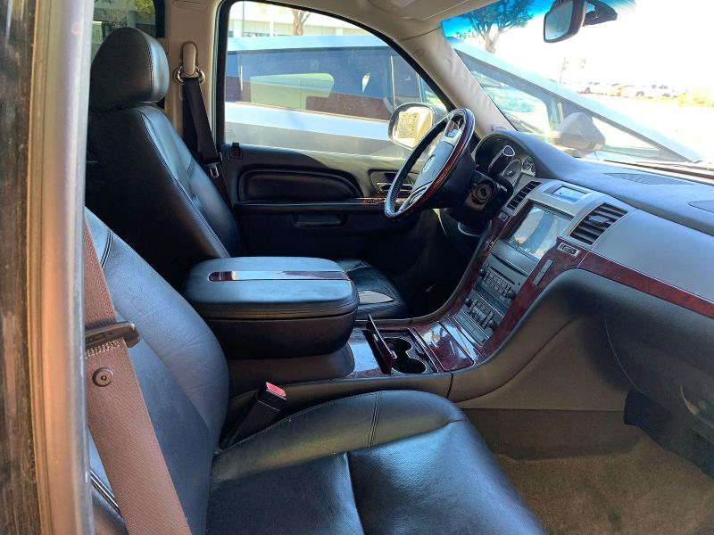 Photo 5 from auction – 2011 CADILLAC ESCALADE with VIN 1GYS3GEF3BR269222