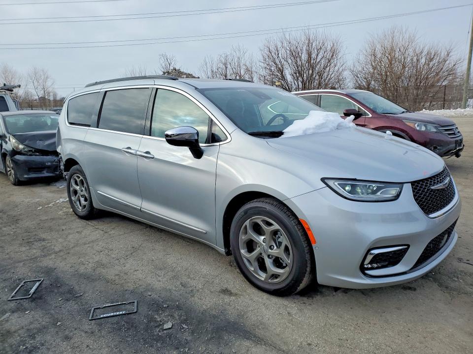 Photo 4 from auction – 2023 CHRYSLER PACIFICA L with VIN 2C4RC1GG0PR506404