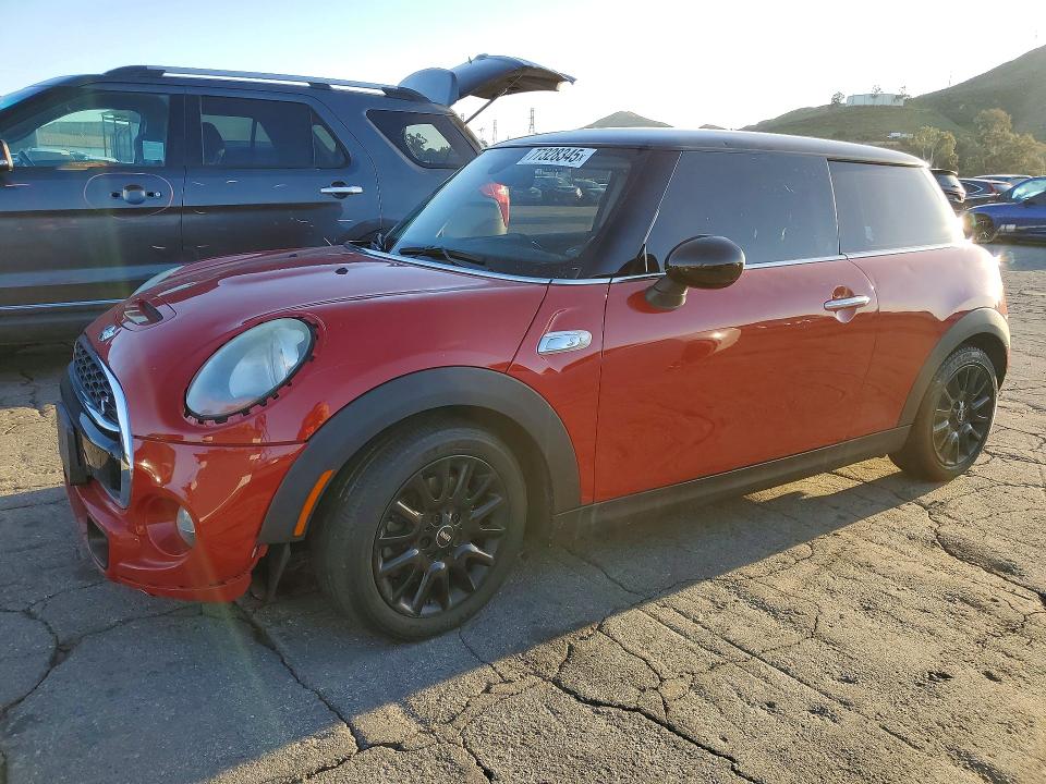 2017 MINI COOPER S