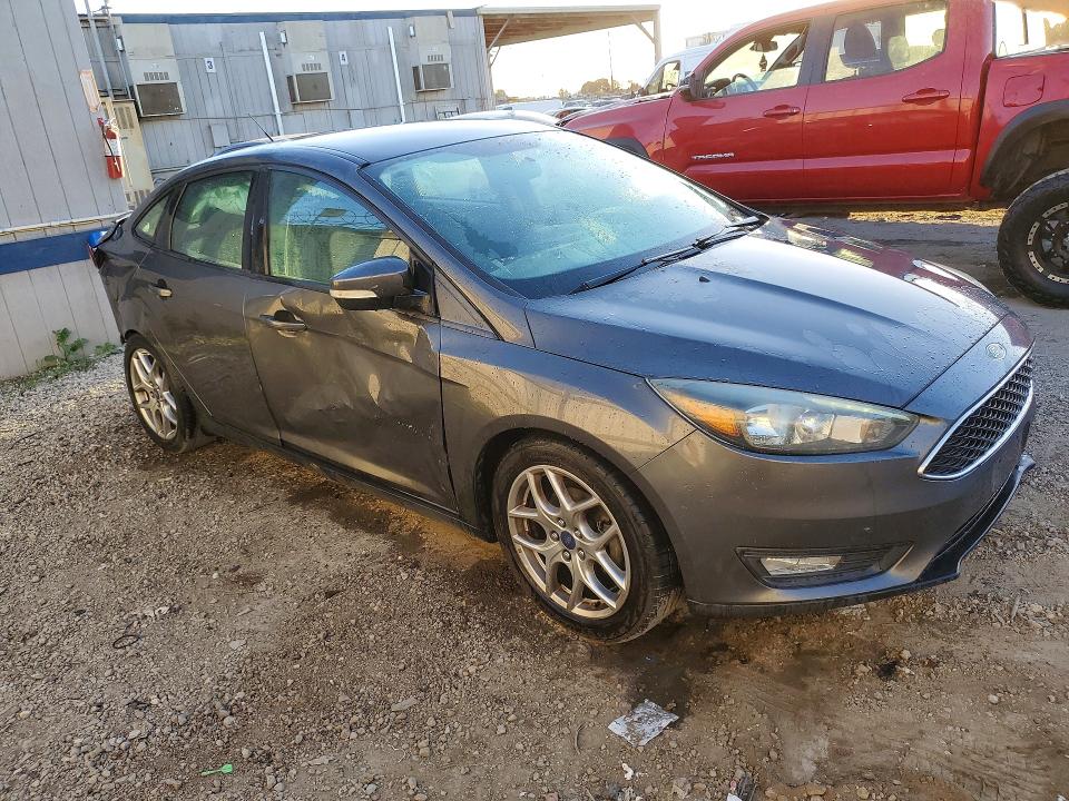 Photo 4 from auction – 2015 FORD FOCUS with VIN 1FADP3F2XFL287769