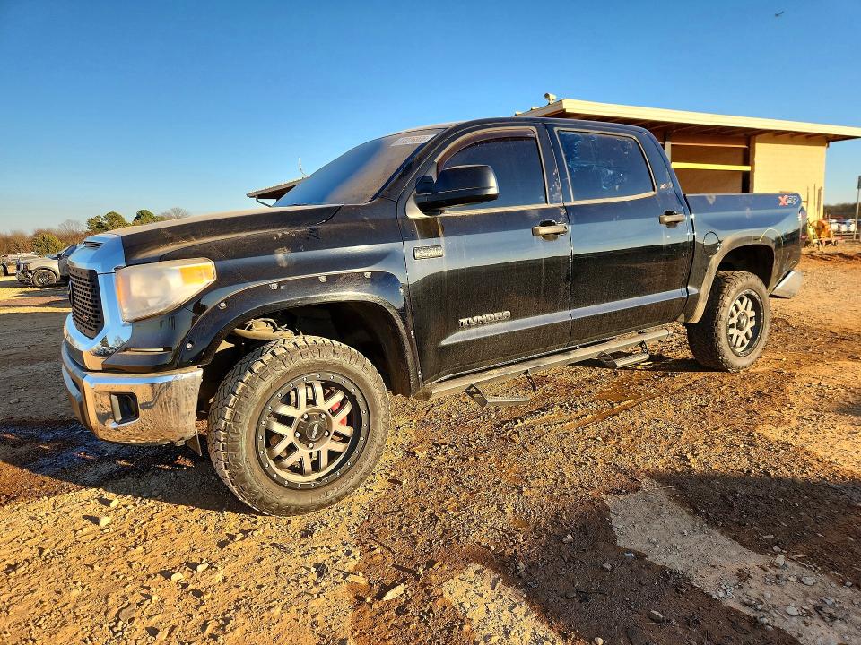 TOYOTA TUNDRA 2017 with VIN 5TFEW5F12HX216873 - Photo from auction