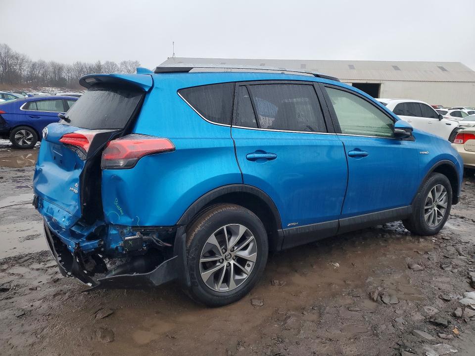 Photo 3 from auction – 2017 TOYOTA RAV4 HV with VIN JTMRJREVXHD088640