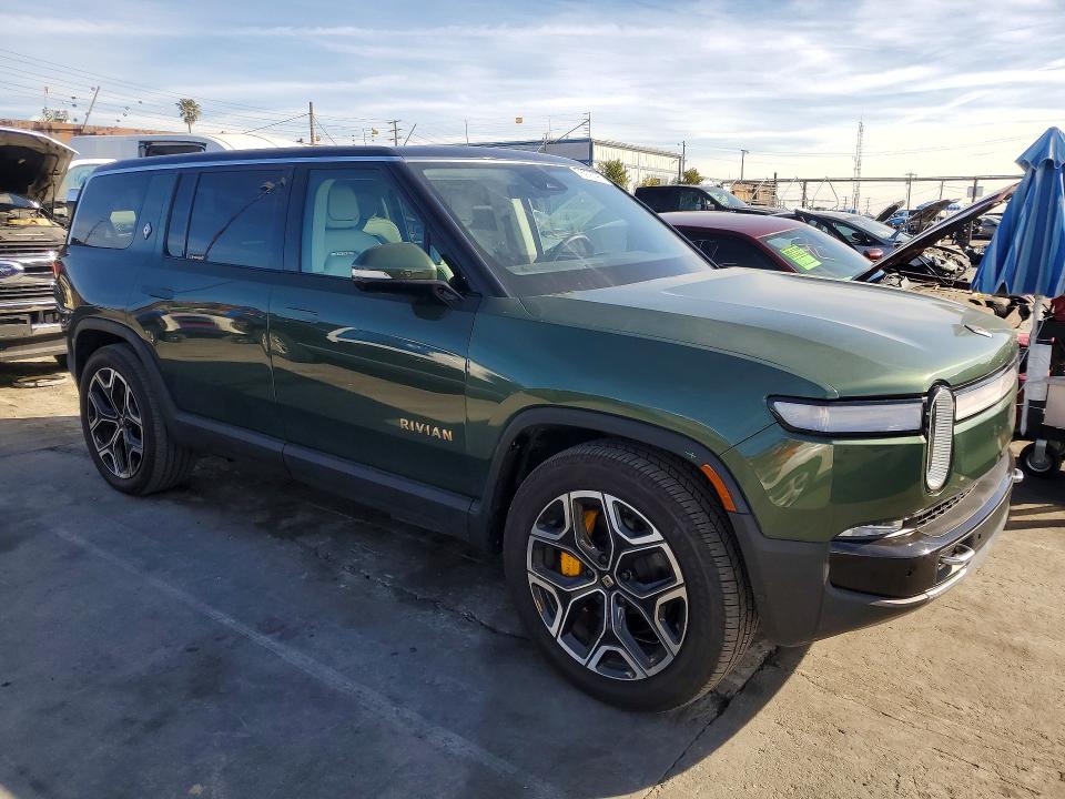 Photo 4 from auction – 2023 RIVIAN R1S with VIN 7PDSGABA2PN023821