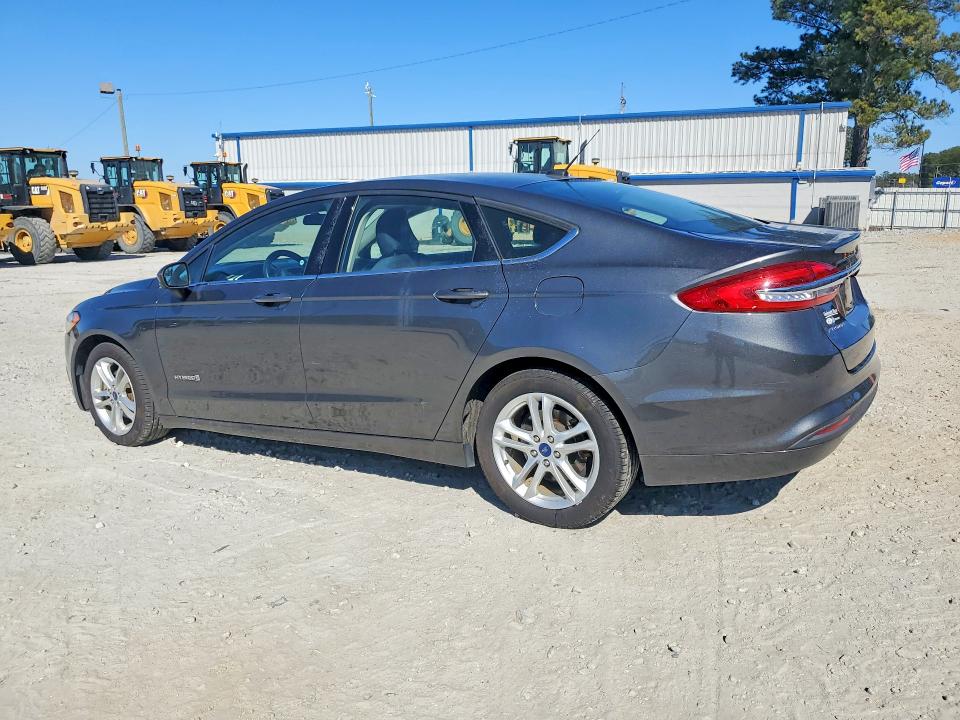 Photo 2 from auction – 2018 FORD FUSION with VIN 3FA6P0LU8JR138090
