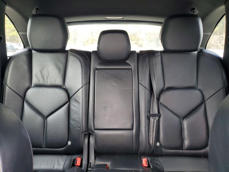 Photo 10 from auction – 2012 PORSCHE CAYENNE with VIN WP1AA2A2XCLA05415