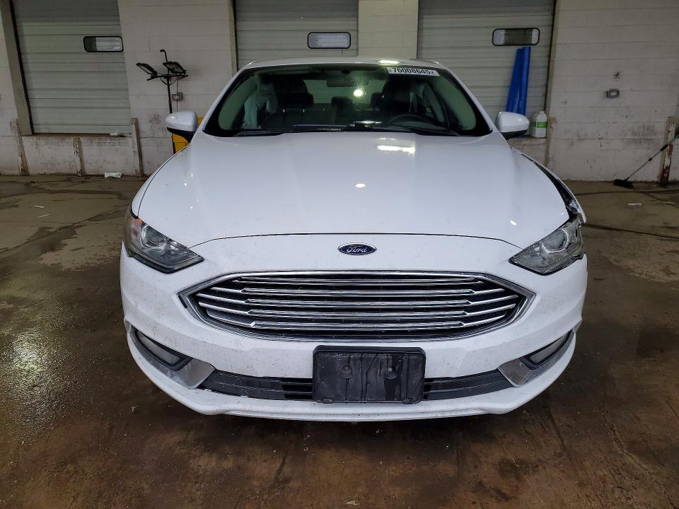 Photo 5 from auction – 2017 FORD FUSION with VIN 3FA6P0LU5HR285977