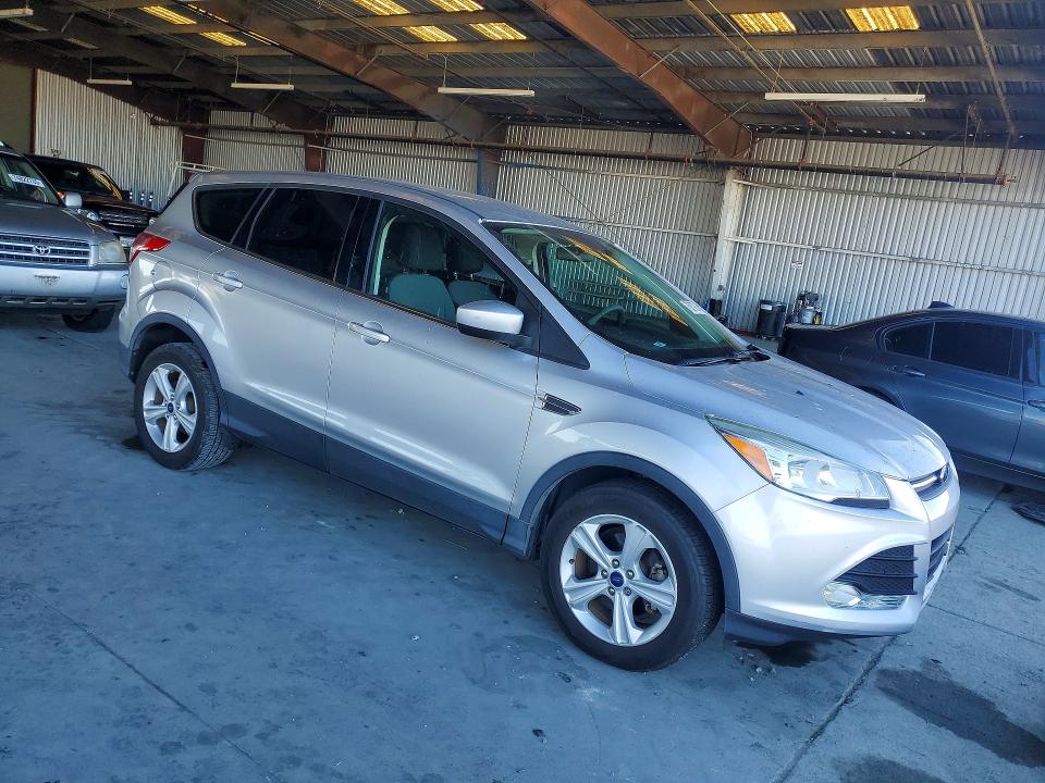 Photo 4 from auction – 2016 FORD ESCAPE SE with VIN 1FMCU0GX1GUC12246
