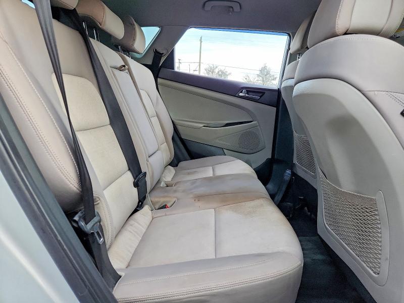 Zdjęcie 11 z aukcji – 2016 HYUNDAI TUCSON z VIN KM8J33A28GU152149