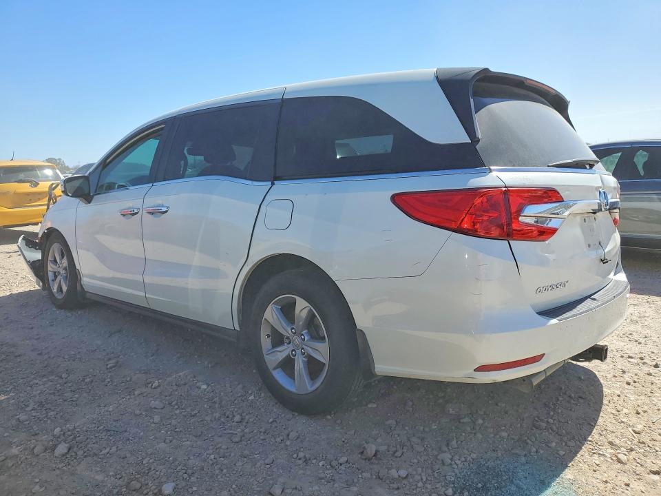 Photo 2 from auction – 2018 HONDA ODYSSEY with VIN 5FNRL6H7XJB102296