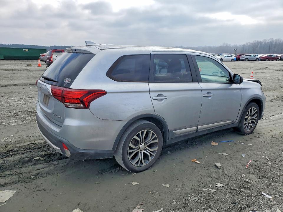 Photo 3 from auction – 2017 MITSUBISHI OUTLANDER with VIN JA4AD2A33HZ020192