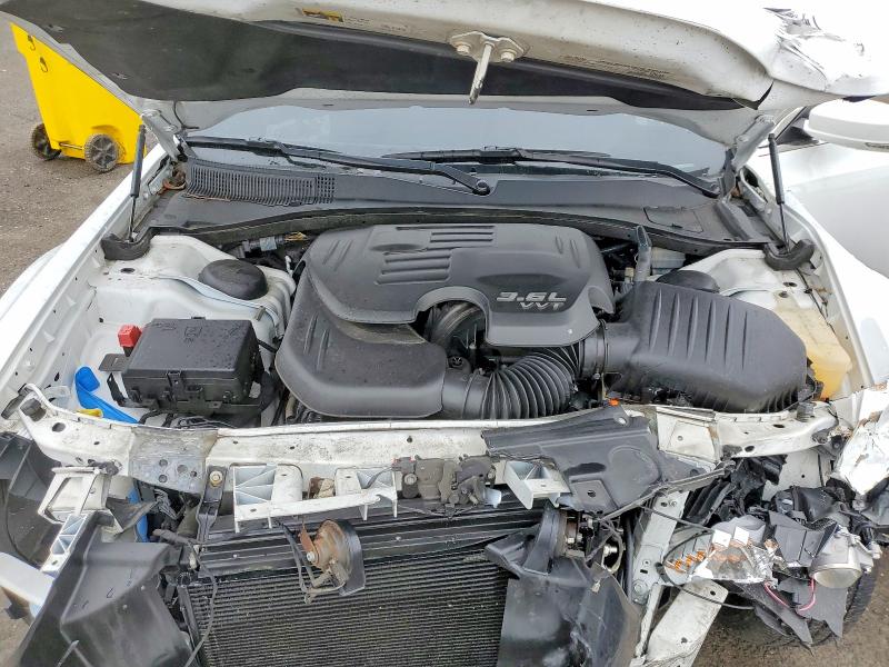 Photo 11 from auction – 2015 CHRYSLER 300 with VIN 2C3CCAAGXFH893938